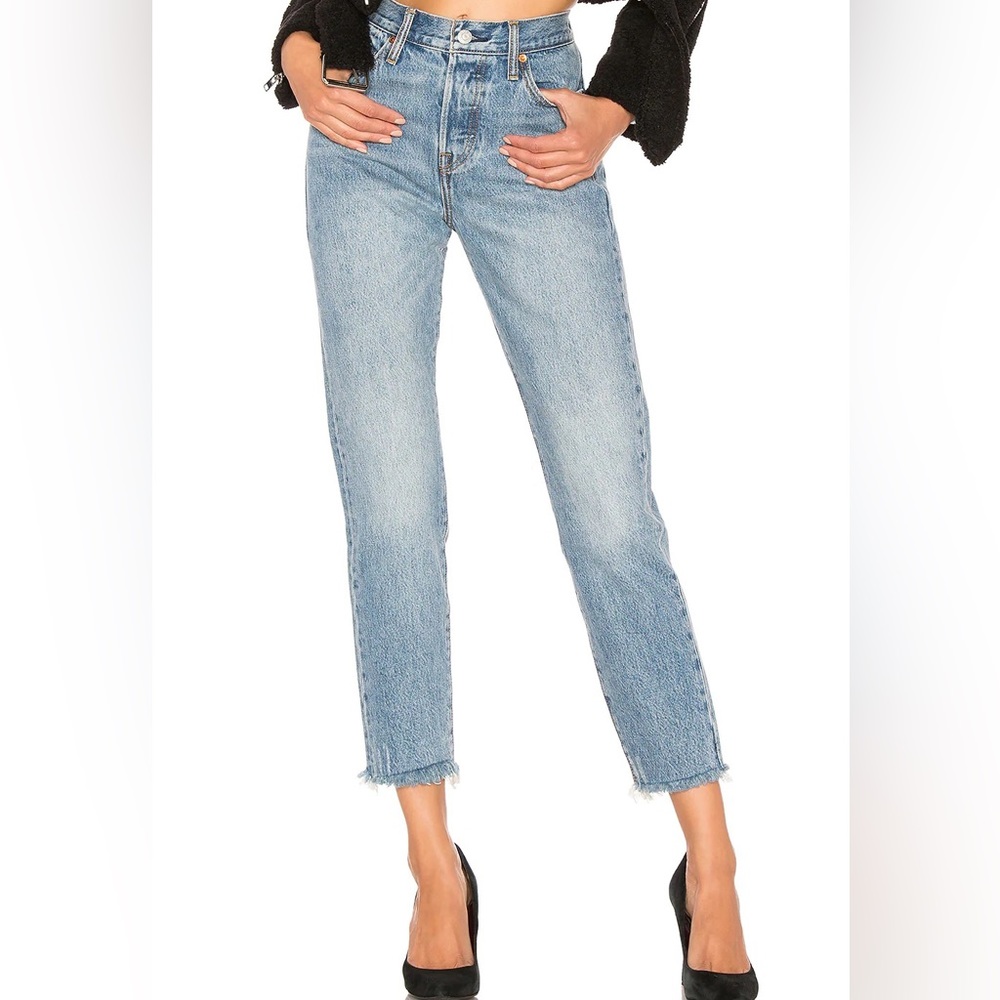 Levi’s Wedgie 90’s style Jean Women’s size 28
